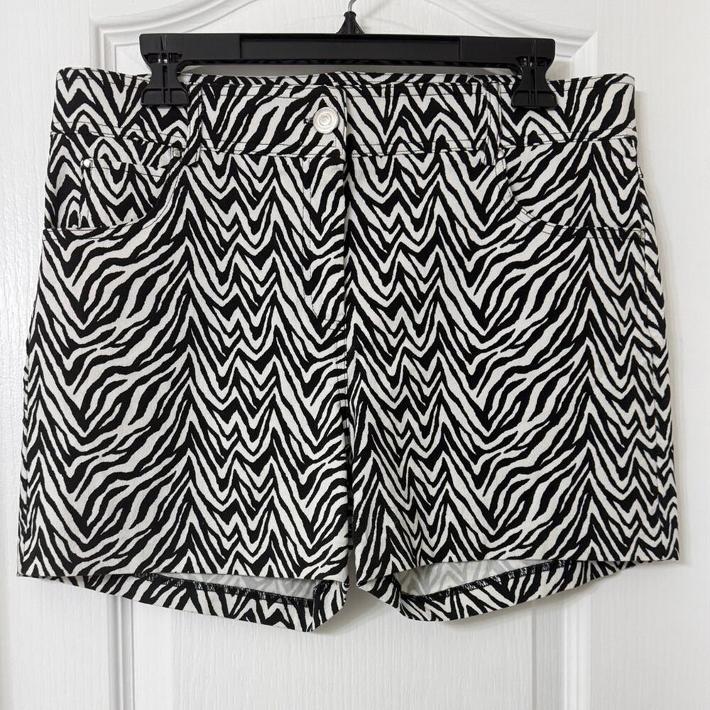 89th & Madison Safari Zebra Animal Print Black and White Shorts Size 14